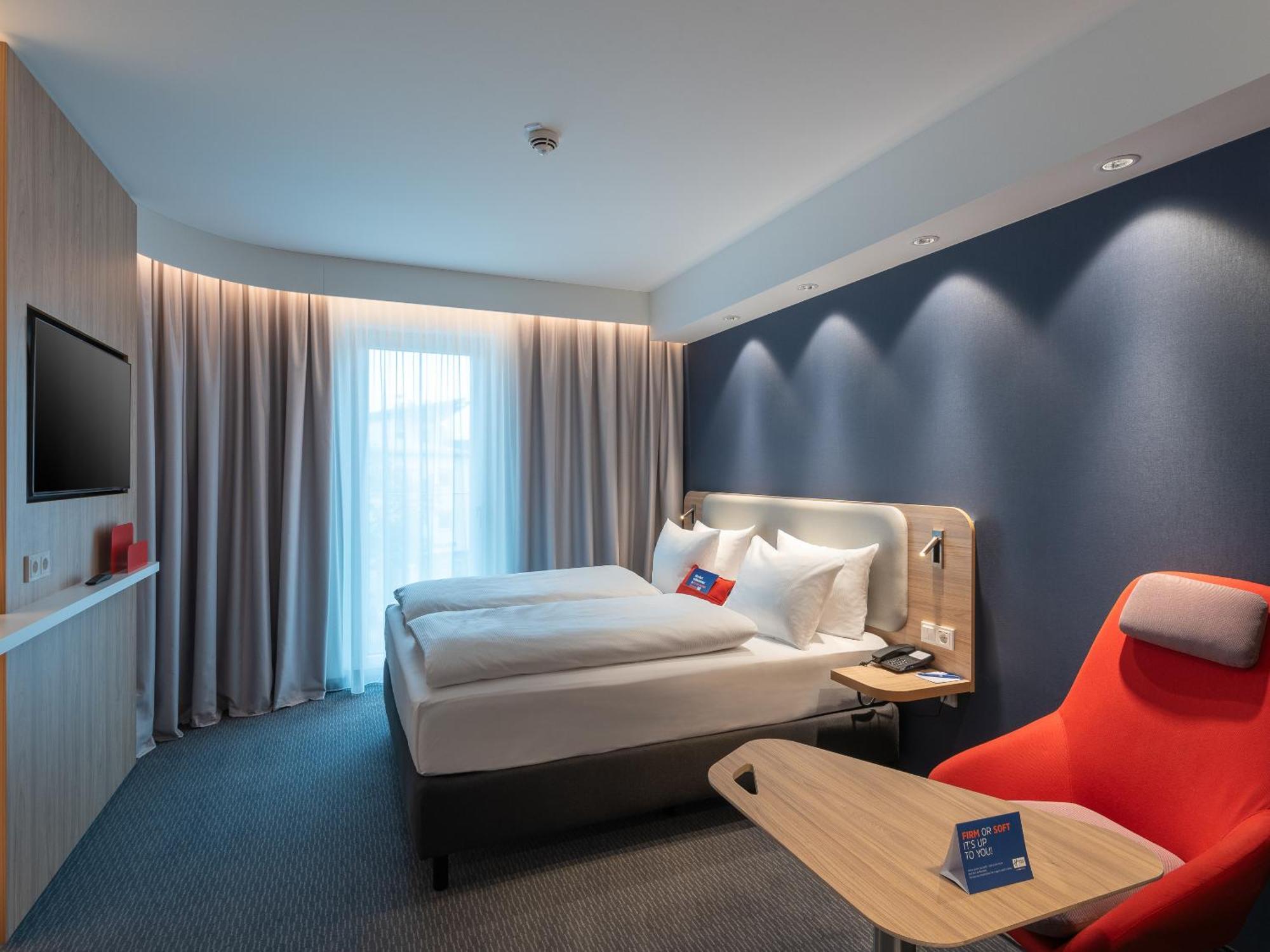 Holiday Inn Express Heilbronn By Ihg Exterior photo