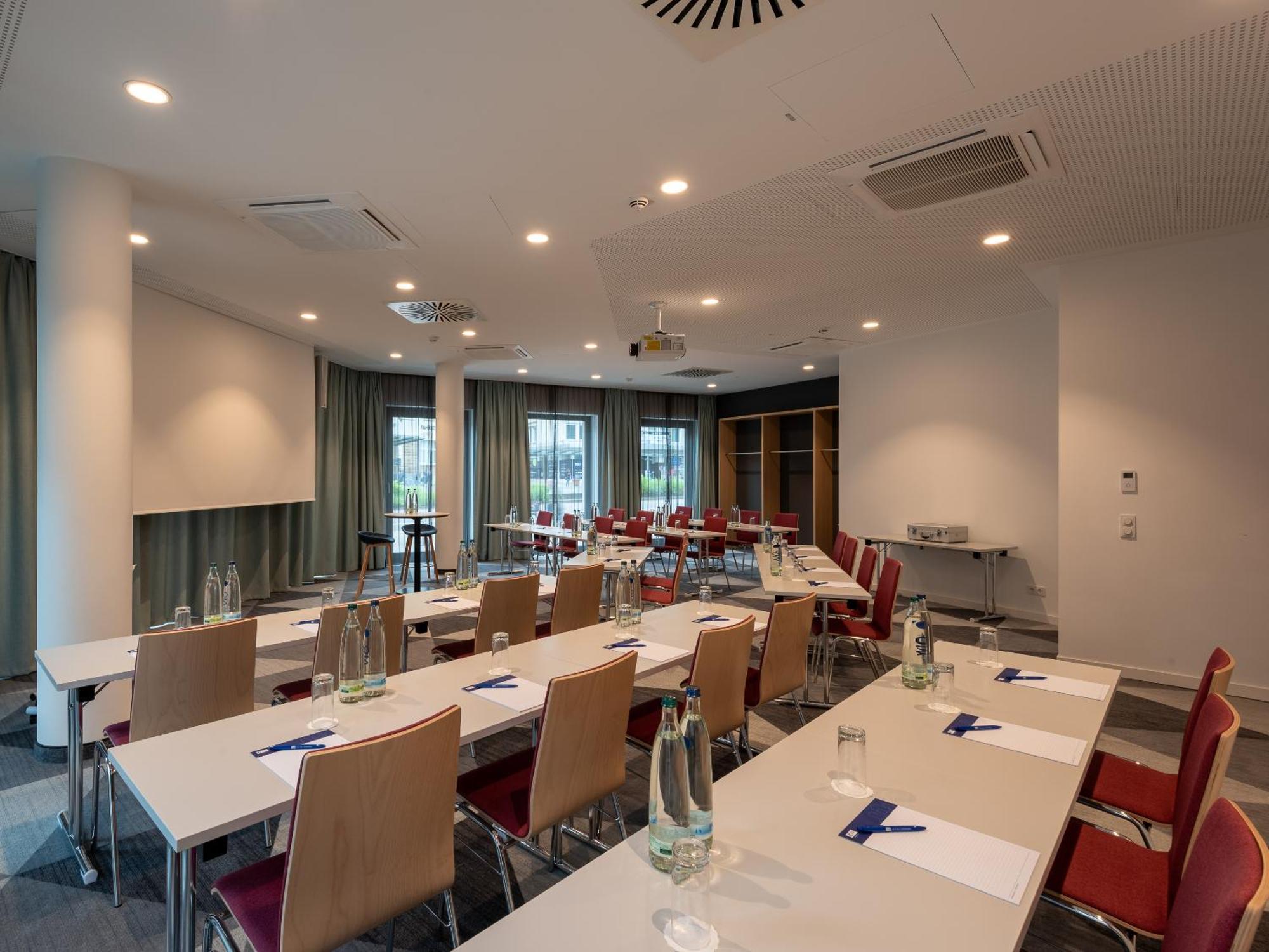 Holiday Inn Express Heilbronn By Ihg Exterior photo