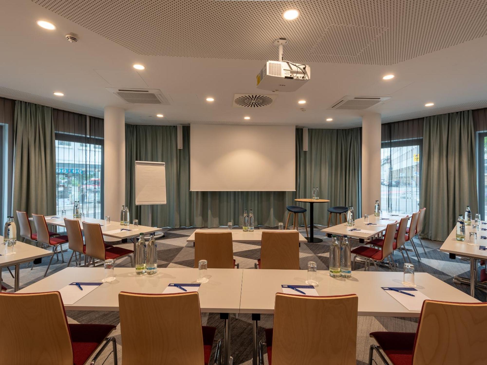Holiday Inn Express Heilbronn By Ihg Exterior photo