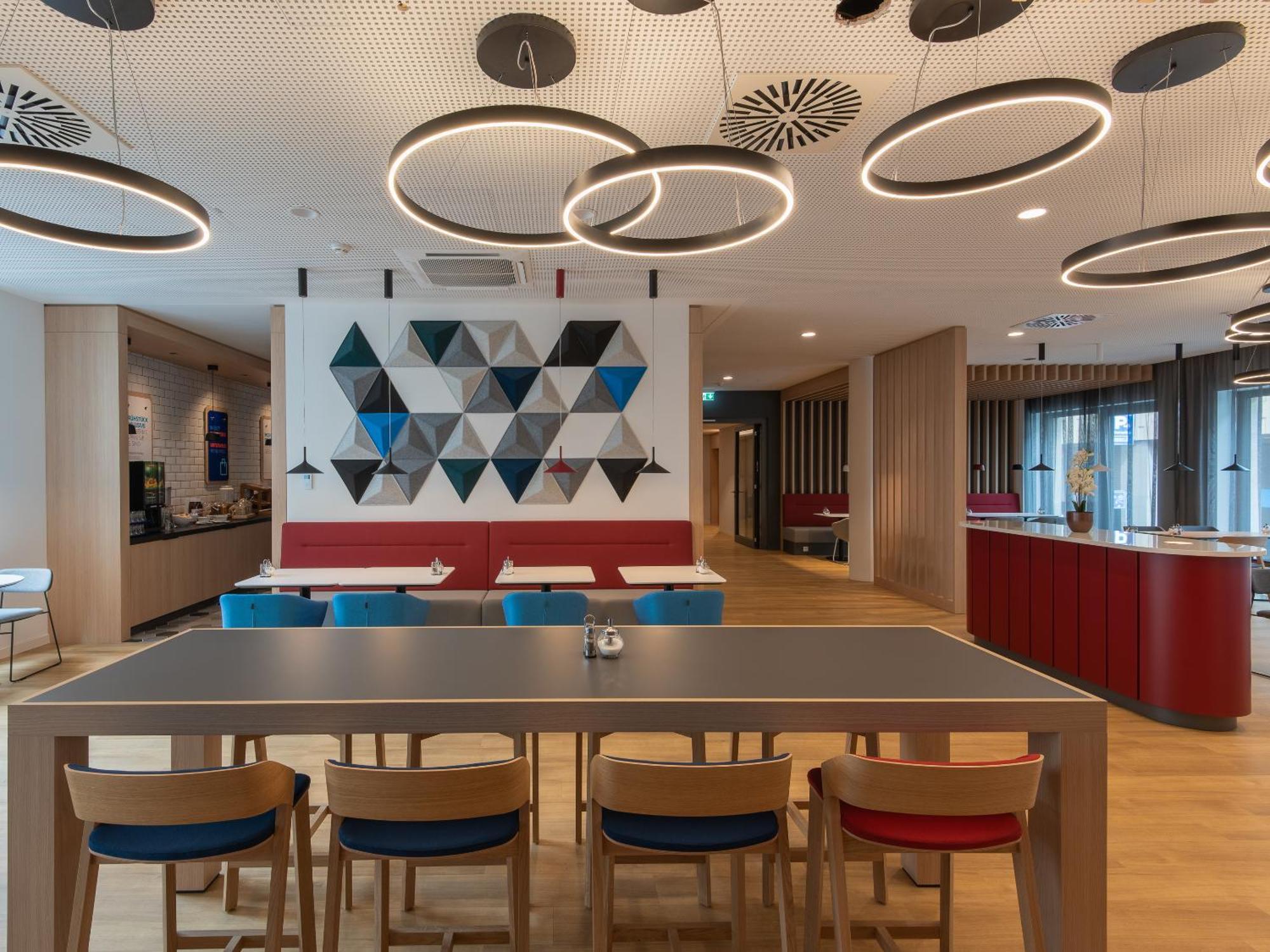 Holiday Inn Express Heilbronn By Ihg Exterior photo
